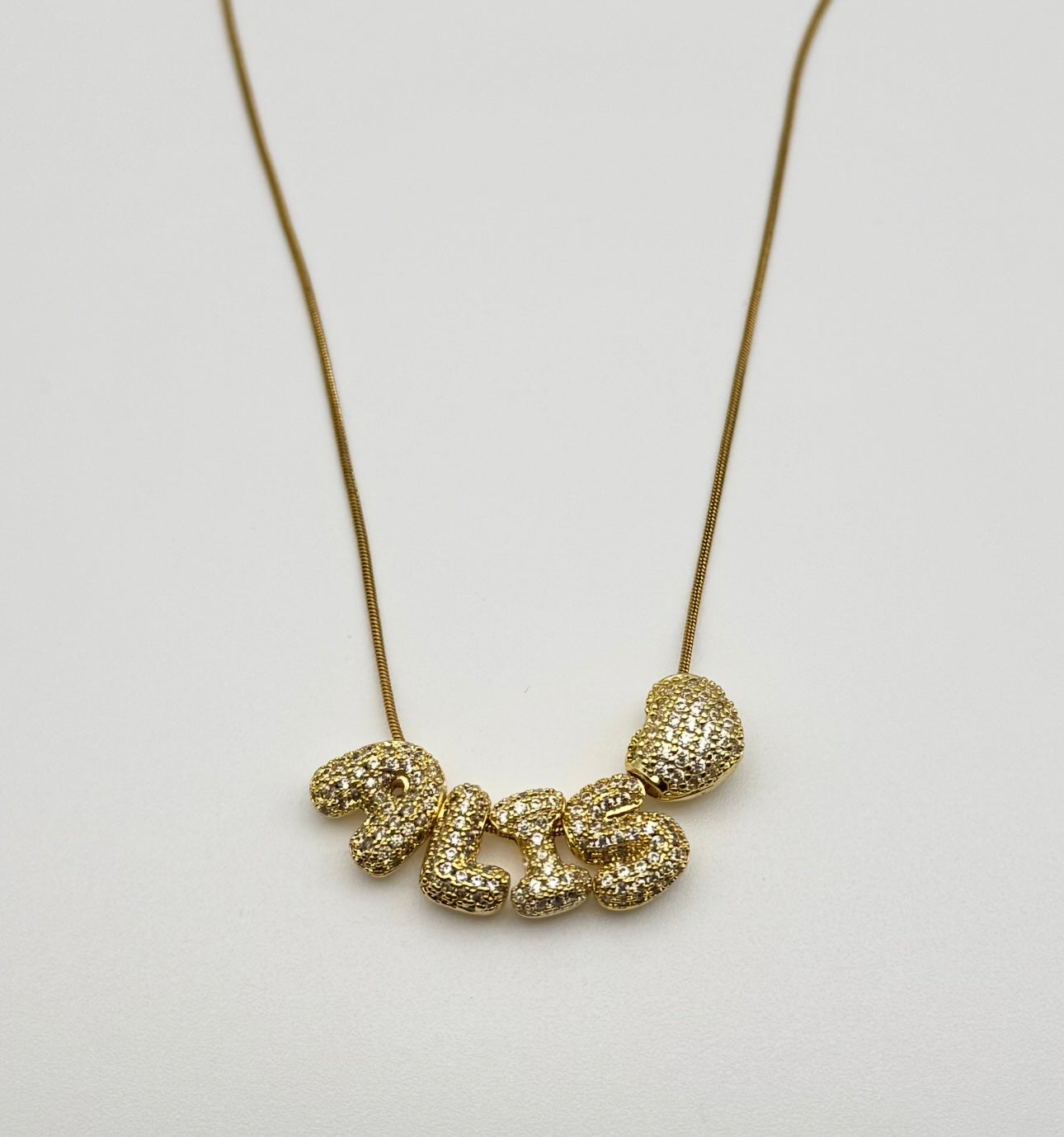 Collana base lettera