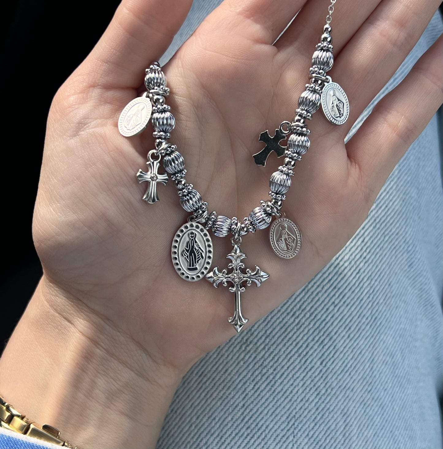 Collana Holy
