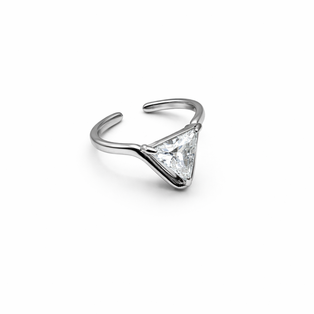 Anello triangolo zirconia