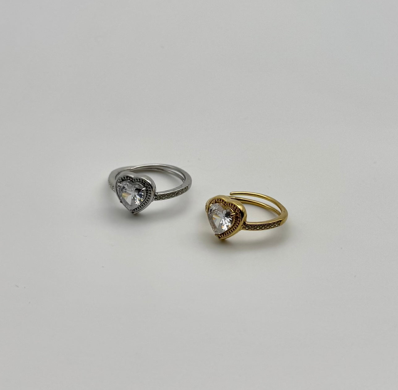 Anello zircone cuore
