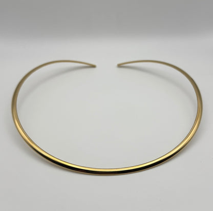 Collana rigida linea