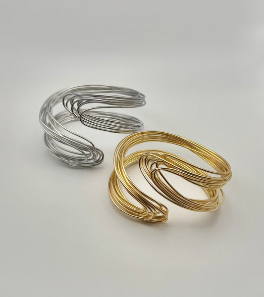 Bracciale rigido abbraccio
