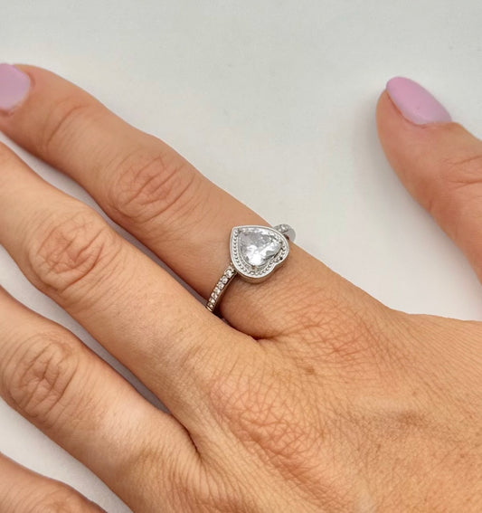 Anello zircone cuore